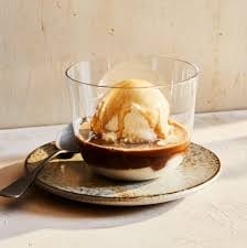 Affogato (Espresso & Ice Cream).